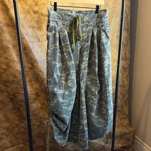 Camouflage Elastic Waist Pants